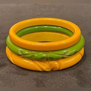 RARE Antique/Vintage 1940’s Bakelite jewelry set: bracelets, earrings, brooch.